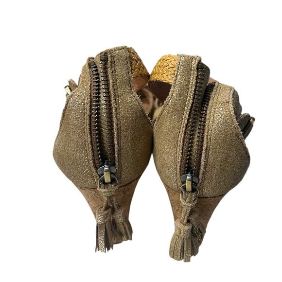 UGG Lillie Gold Suede Metallic Wedge Sandal Women's 9 Braided Strappy Tassel - Picture 6 of 7